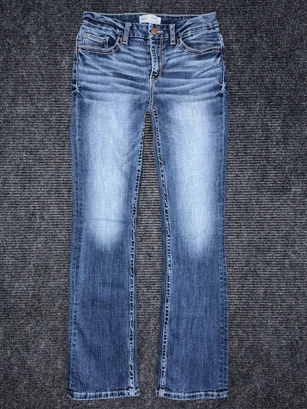 Buckle BKE Stella Mid Rise Slim Fit Tailored Bootcut Stretch Jean 27x30.5 BGK225
